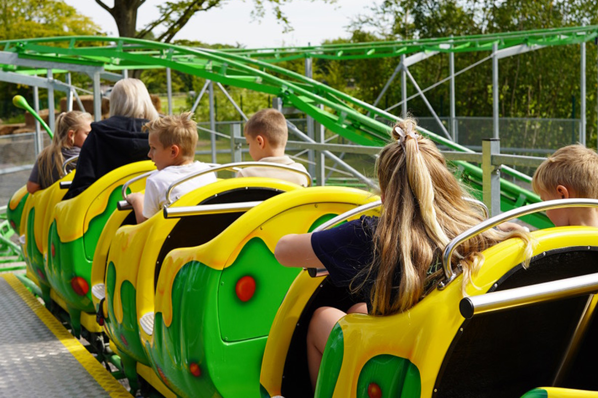 "Willi Der Wurm" Achterbahn